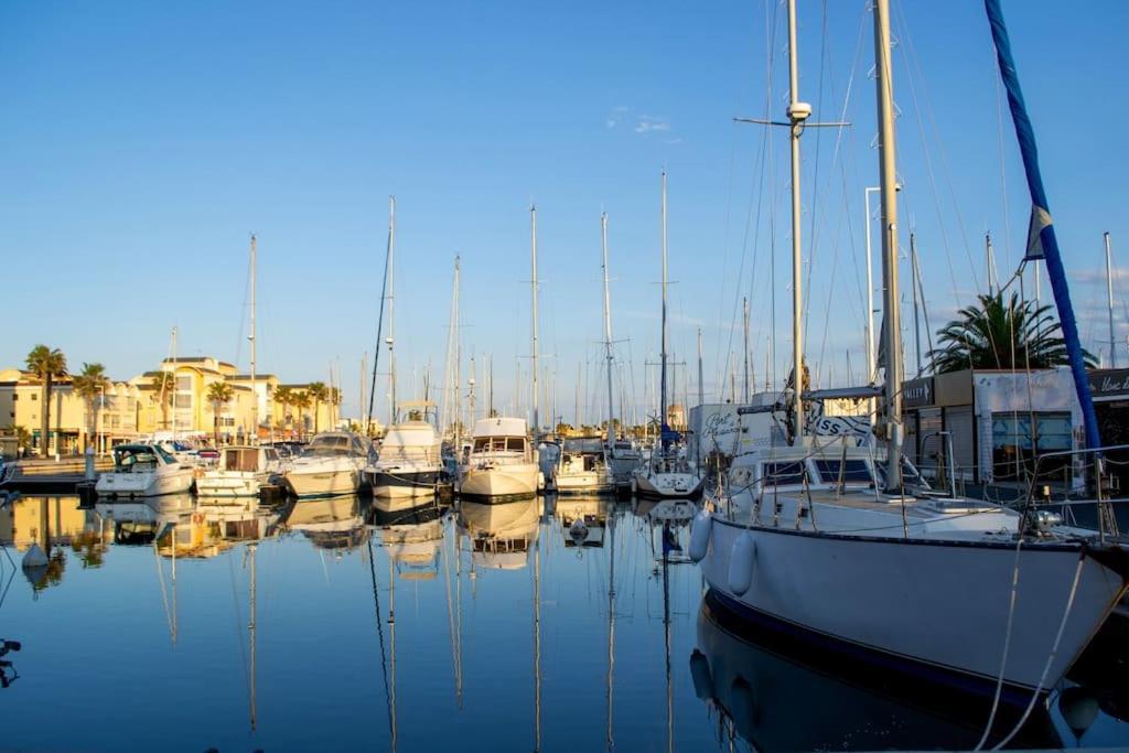 Mer Veilleuse Gruissan - Clim - Piscine ภายนอก รูปภาพ