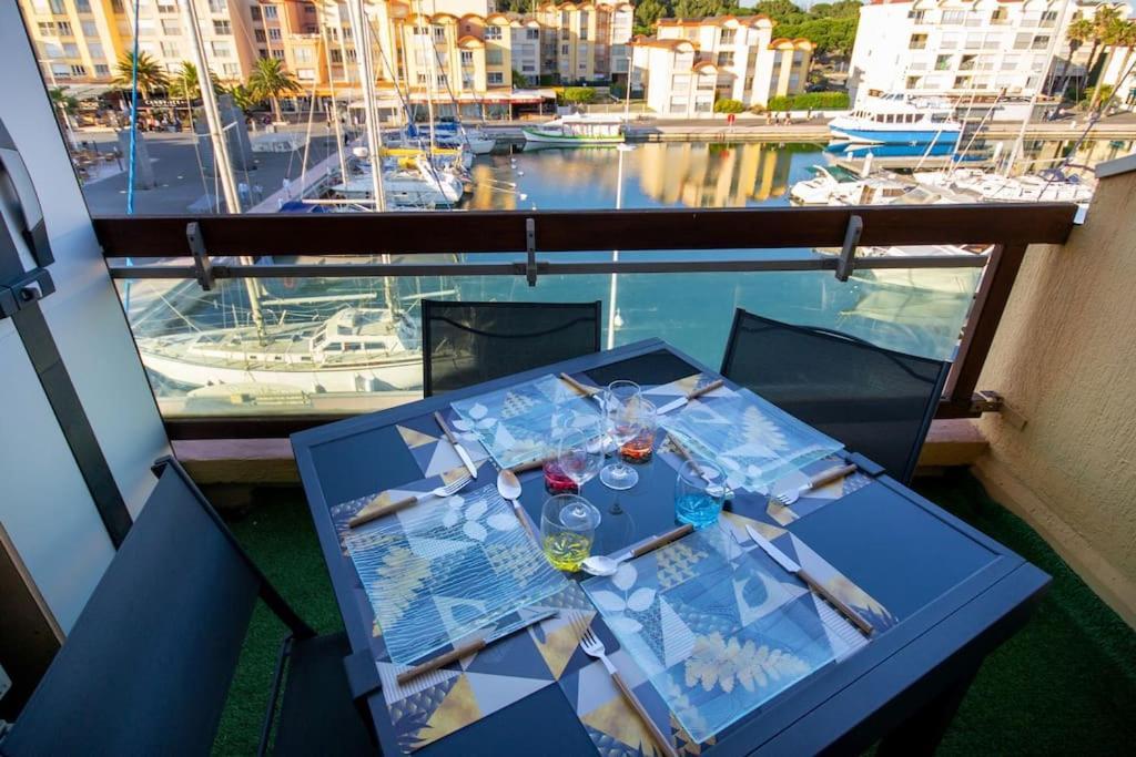 Mer Veilleuse Gruissan - Clim - Piscine ภายนอก รูปภาพ
