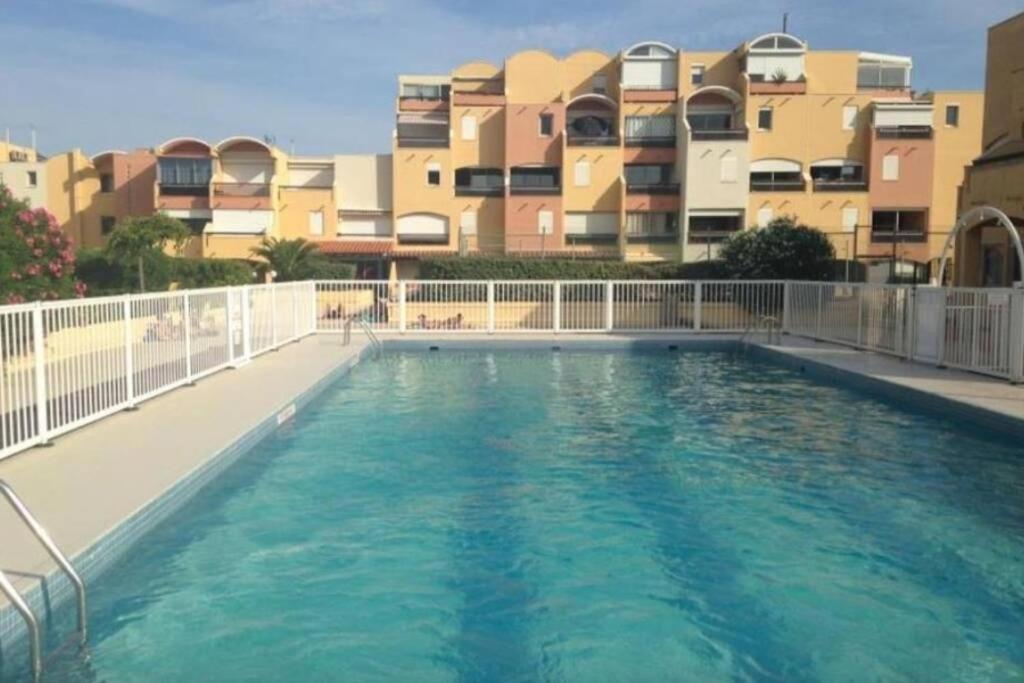 Mer Veilleuse Gruissan - Clim - Piscine ภายนอก รูปภาพ